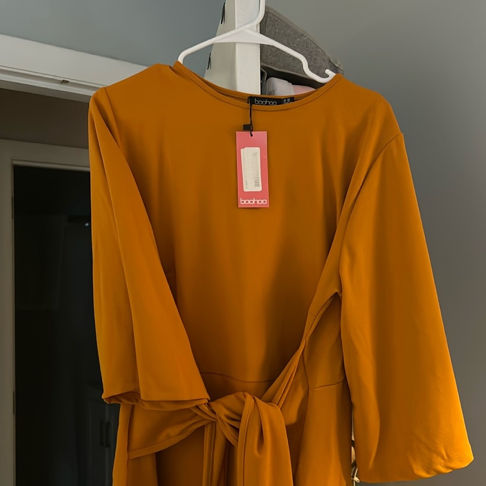 NWT boohoo dress